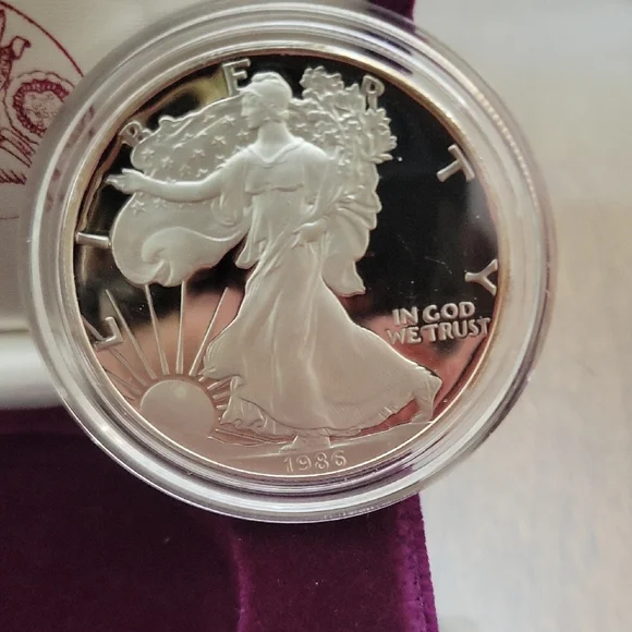 American Eagle Silver Bullion Coin - Picture 2 of 7